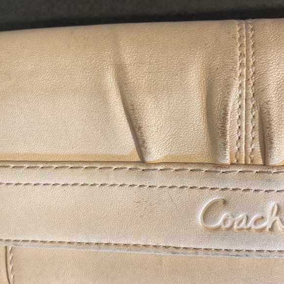 Coach beige, trifold wallet. - Picture 5 of 16